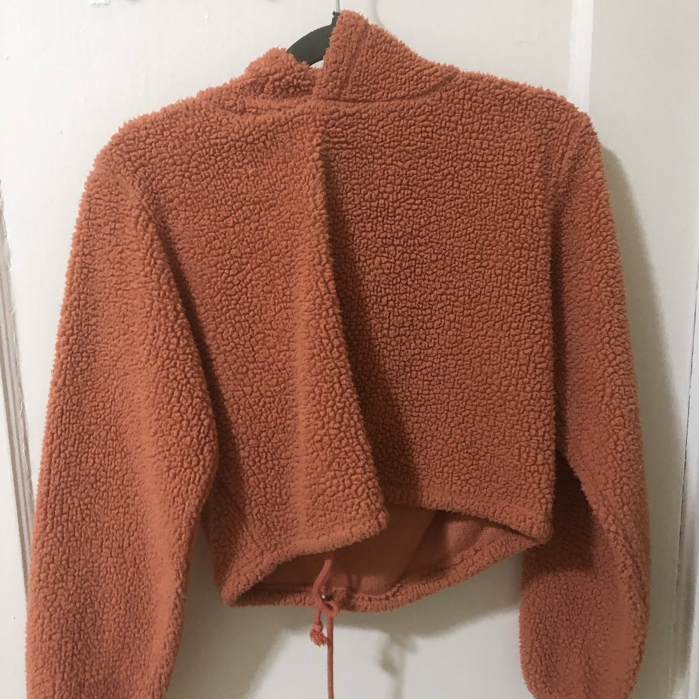 cropped hoodie